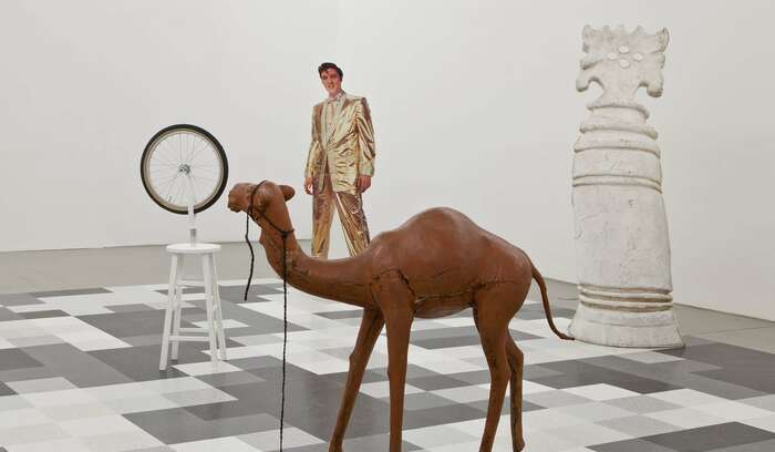 Lutz Bacher Portikus