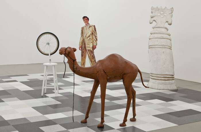 Lutz Bacher Portikus