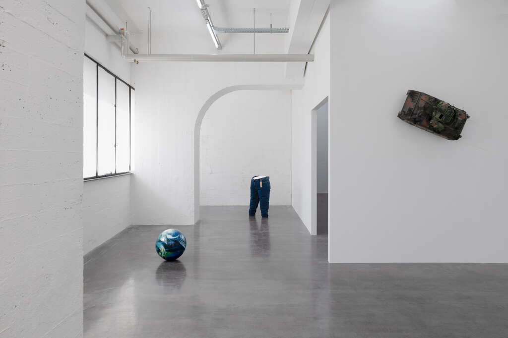 Wiels Lutz Bacher Photo Eline Willaert 17