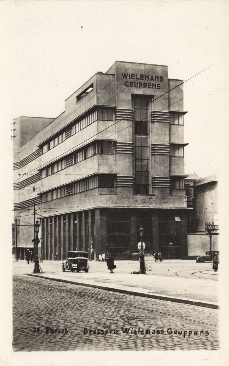 Facade Est