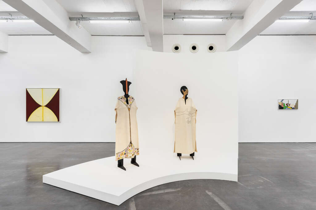 3 Installation view Huguette Caland WIELS Brussels 2022 Photo Hugard Vanoverschelde